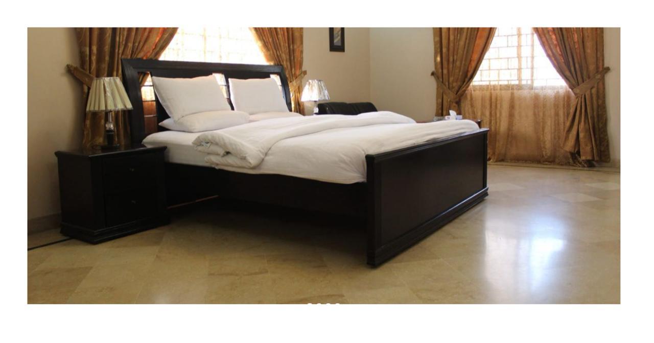 Luxury Inn Karachi Bagian luar foto