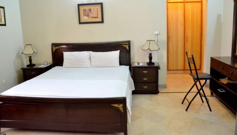 Luxury Inn Karachi Bagian luar foto